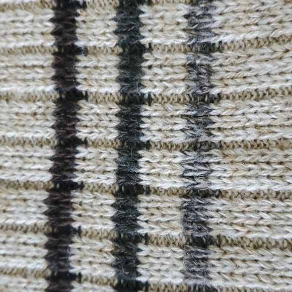 HB SPORT, men's sweater tan with flecks. Size 1X. Soft acrylic. MDe In the USA. - Picture 4 of 7